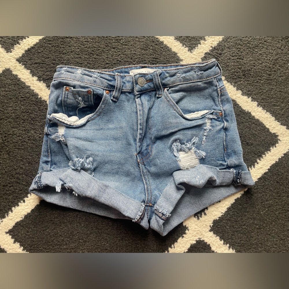 Almost Famous Mid Rise Short